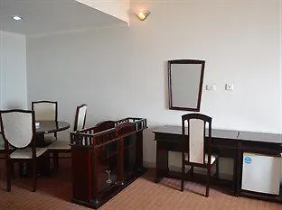 Buu Dien Halong Hotel 3*